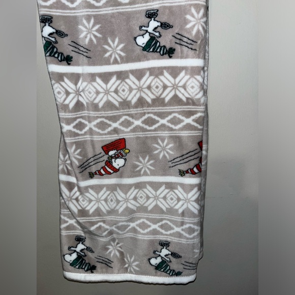 Peanuts Snoopy Christmas White Blanket Throw Berkshire🎄🤍Diamond NWT Woodstock - Picture 3 of 4
